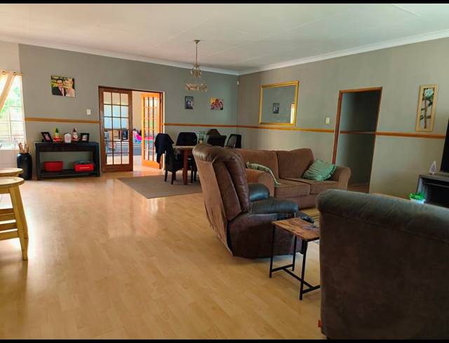 10 BEDROOM HOUSE FOR SALE IN WITBANK CENTRAL
